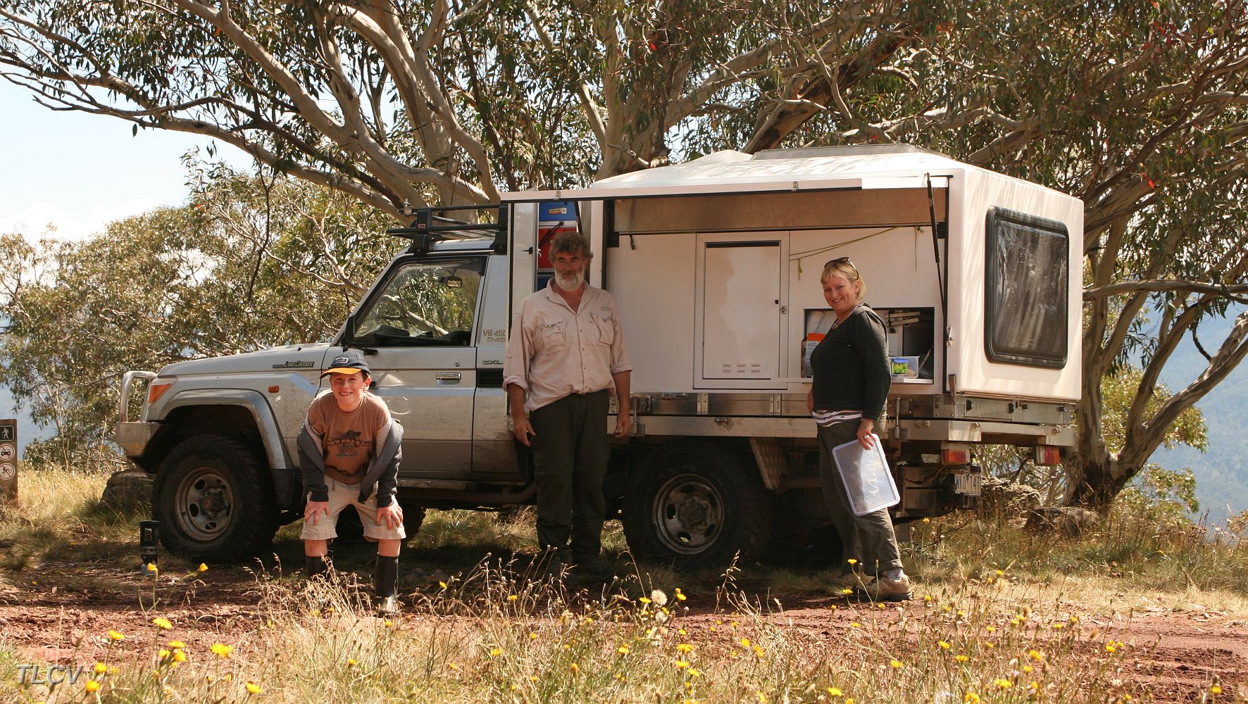 Tom and GJ Bluff Lunch.JPG